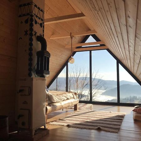 La Noi La Munte Villa Matisesti Bagian luar foto