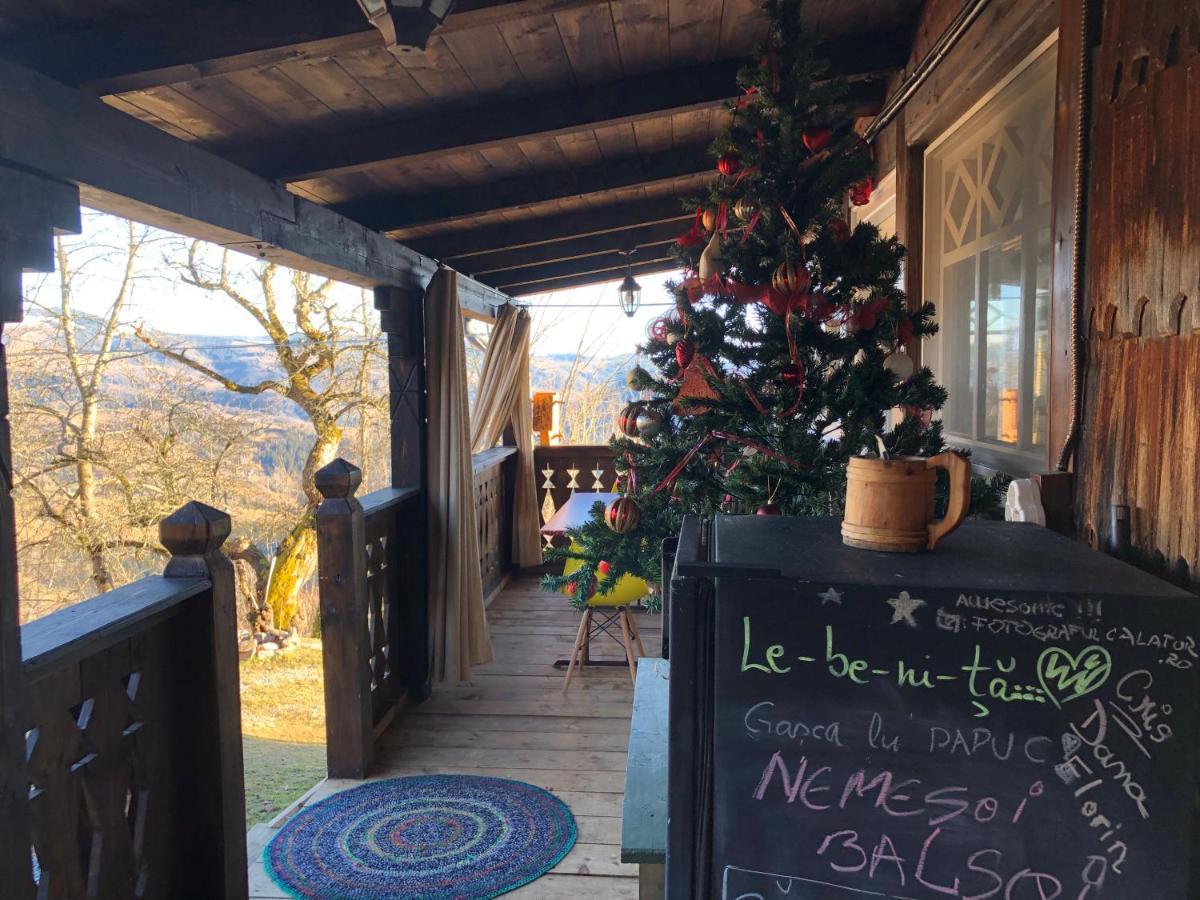 La Noi La Munte Villa Matisesti Bagian luar foto