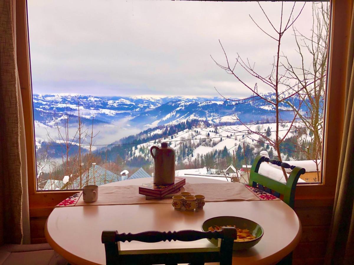 La Noi La Munte Villa Matisesti Bagian luar foto