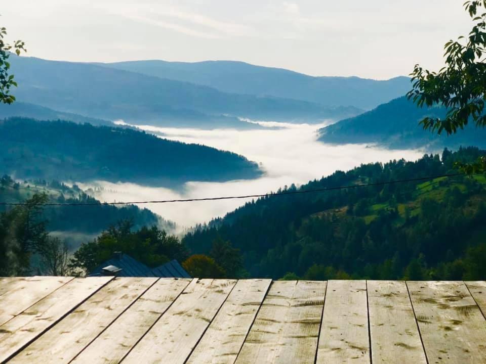 La Noi La Munte Villa Matisesti Bagian luar foto