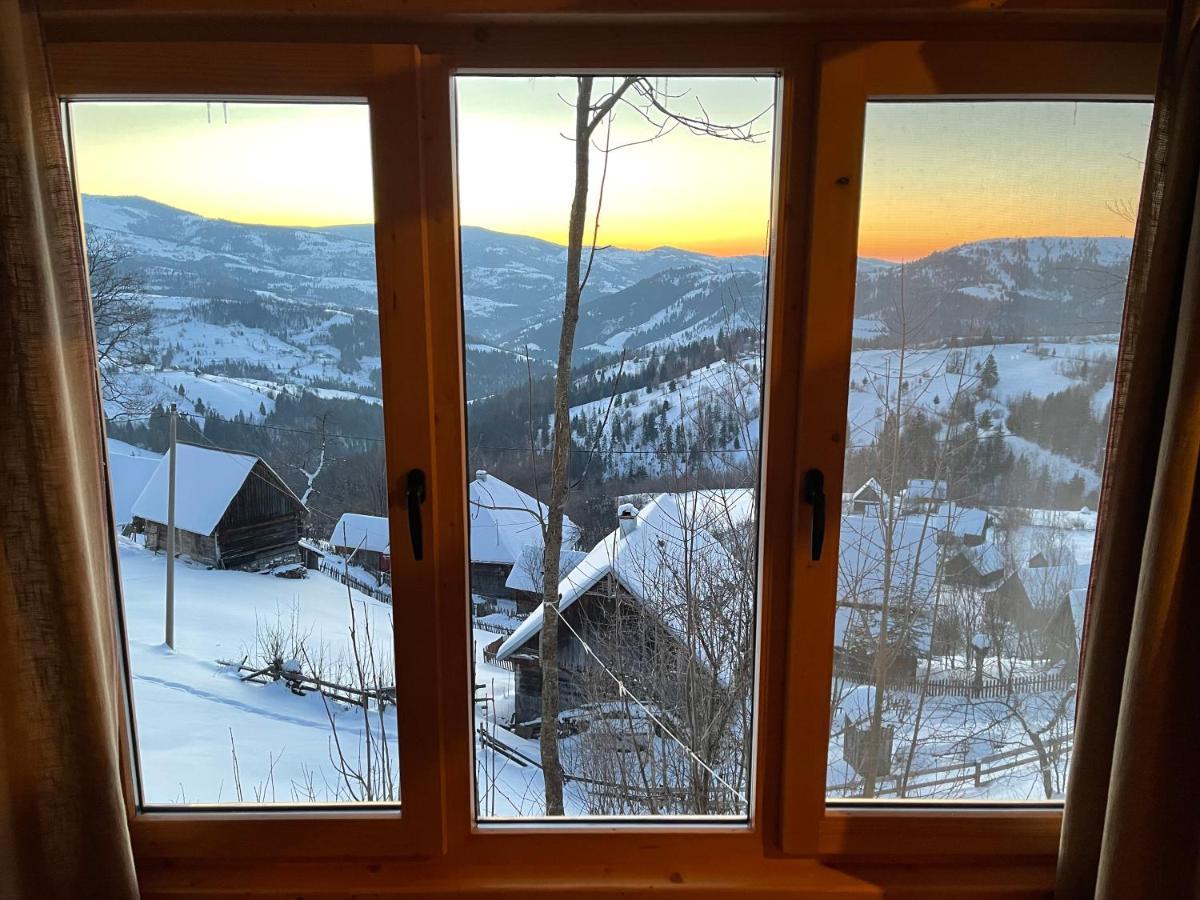 La Noi La Munte Villa Matisesti Bagian luar foto